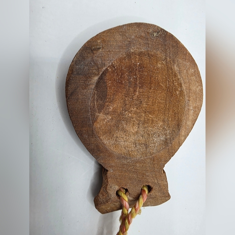 Wooden Castanets with Rope - Picture 10 of 15